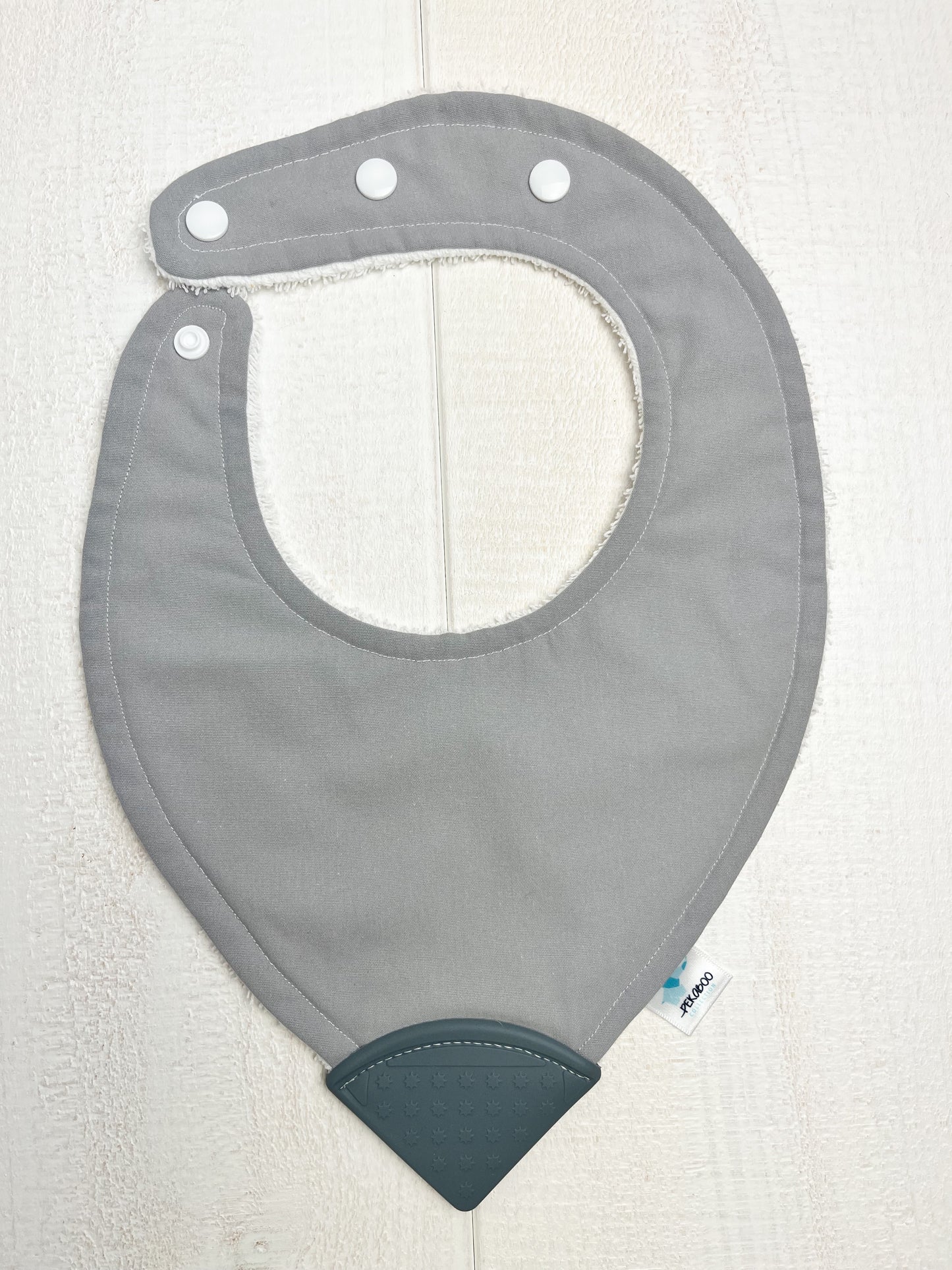 Bavoir dentition- Gris (plus grand que la taille habituelle)