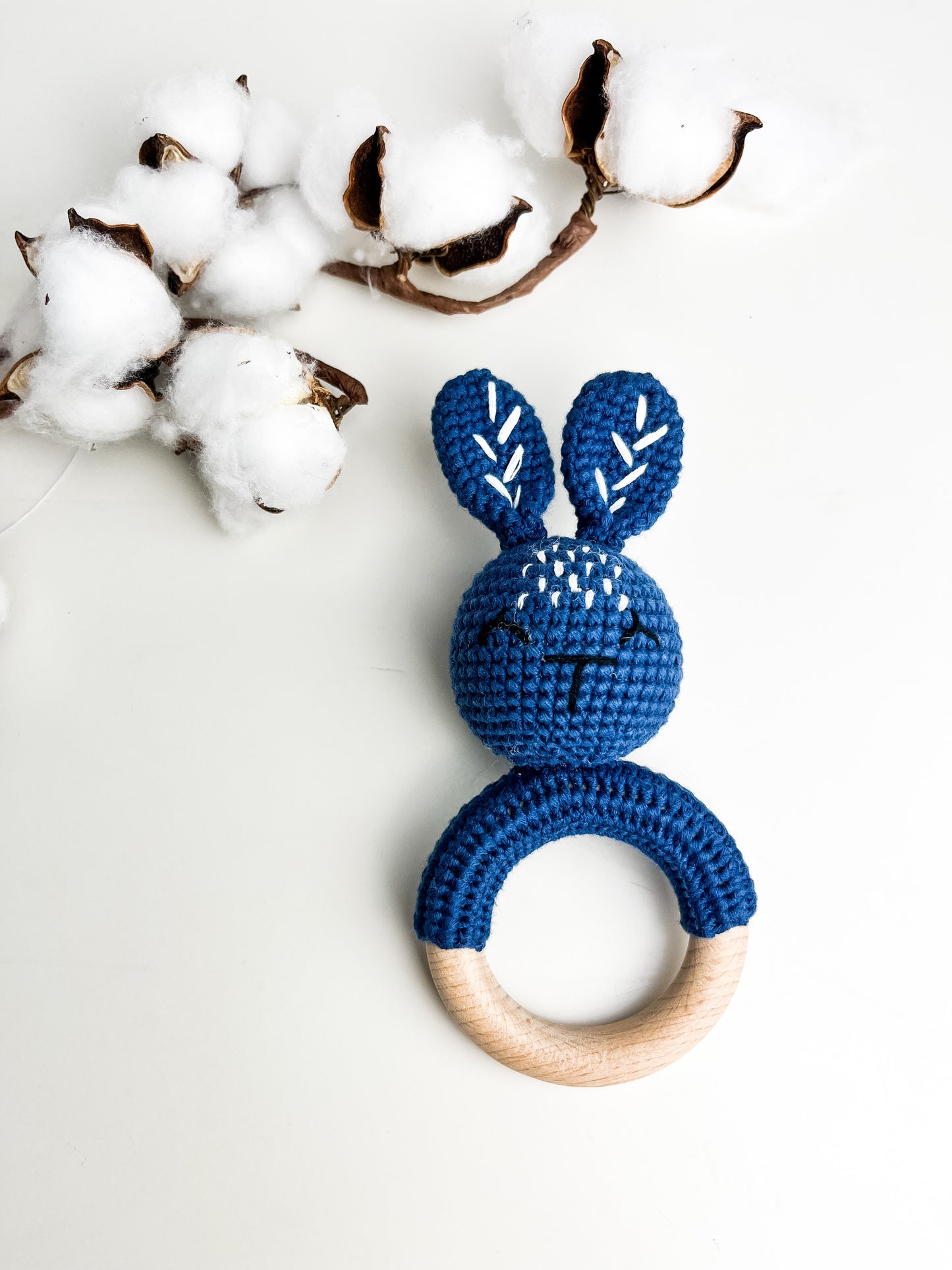 Hochet bois et crochet - Lapin marine