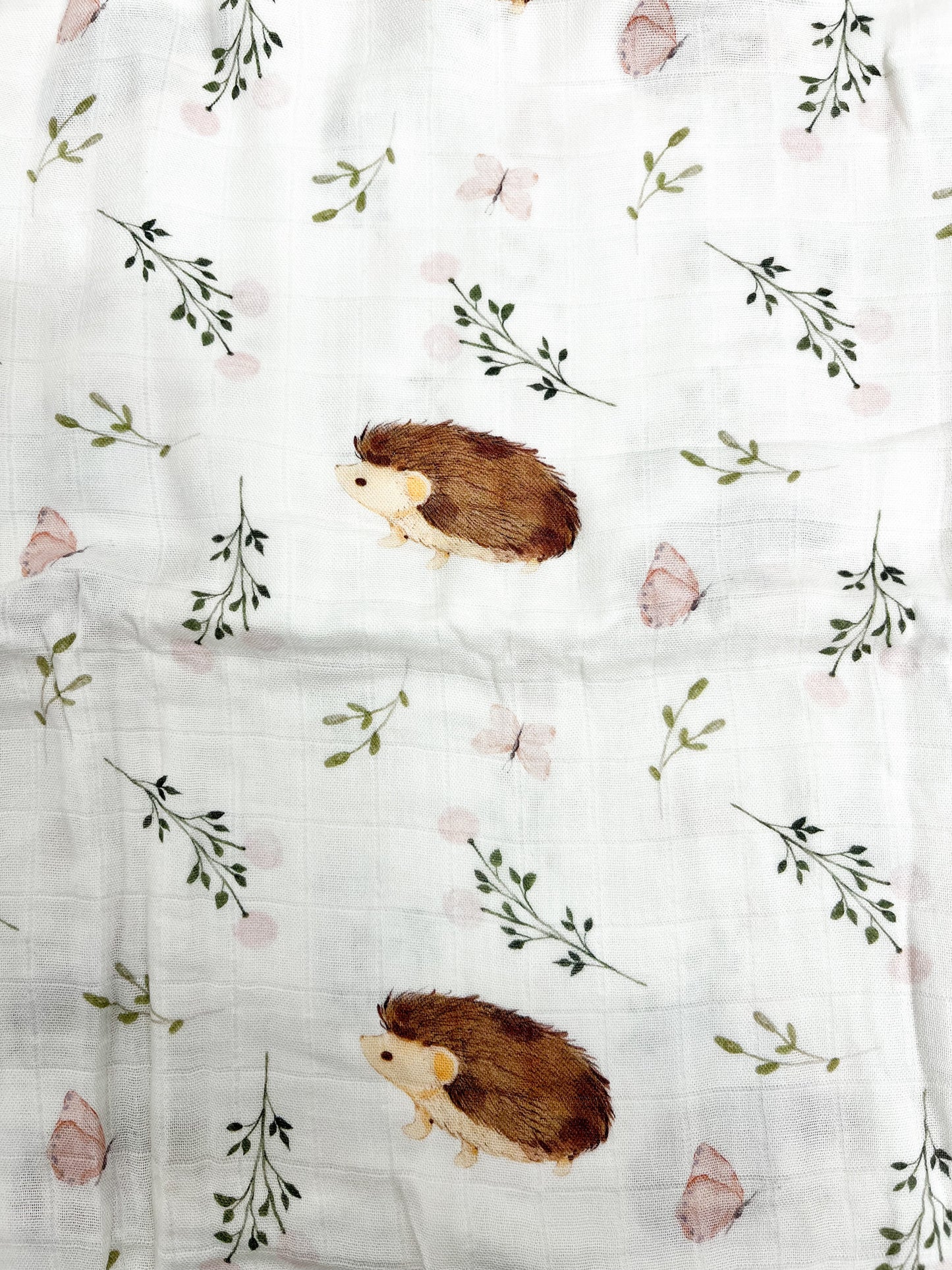 Couverture mousseline de bambou - Hérisson et papillons roses