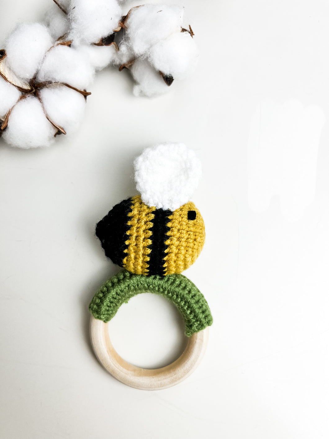 Hochet bois et crochet-Abeille
