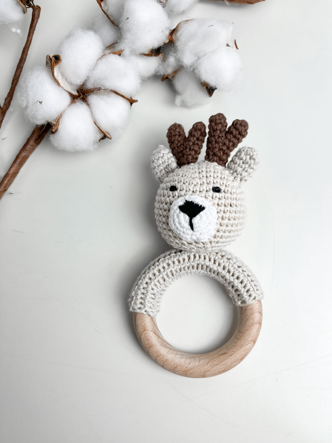 Hochet bois et crochet- Girafon