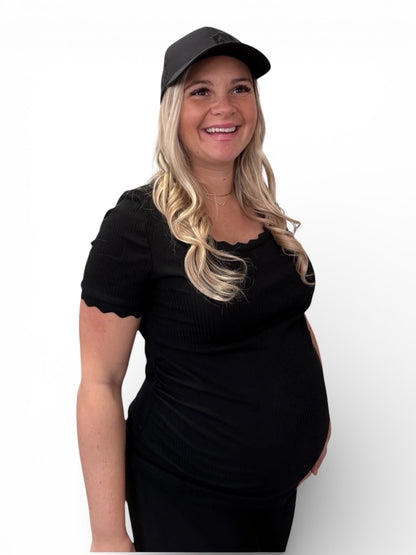 Casquette noire pour femme avec fente pour chignon - Logo noir