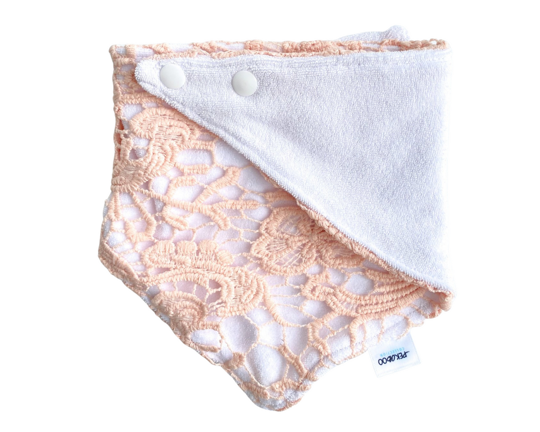 Bavoir- Dentelle rose